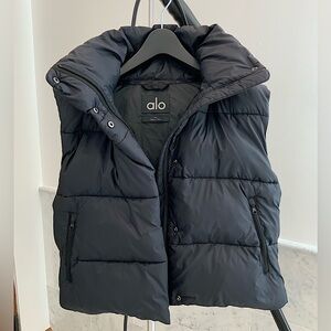 ALO Gold Rush Black Puffer Vest